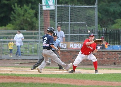 Parker Curry (Samford) heads back to first as John Nogowski (Florida State) fields a pick-off attempt